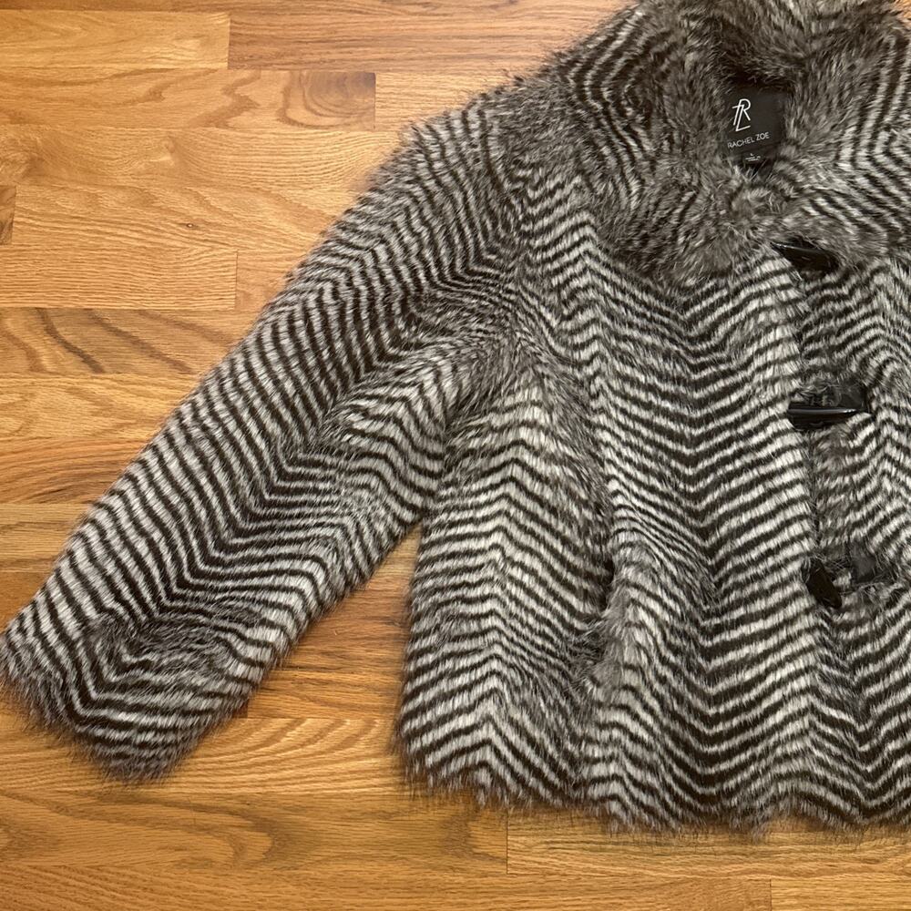 RACHEL ZOE Size Large Zebra Faux Fur Toggle Close Coat Jacket - Picture 5 of 11